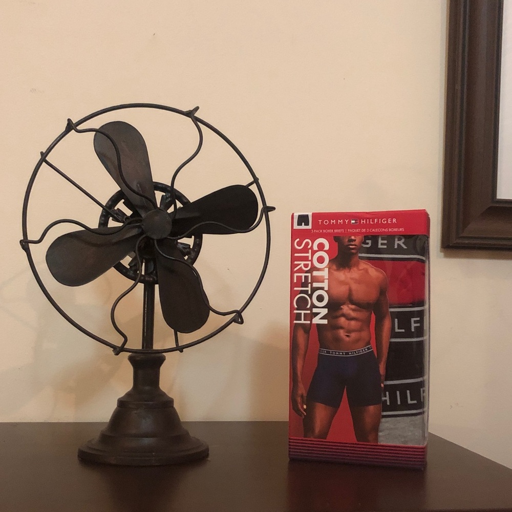 NWT Tommy Hilfiger Red and Black Boxer Briefs